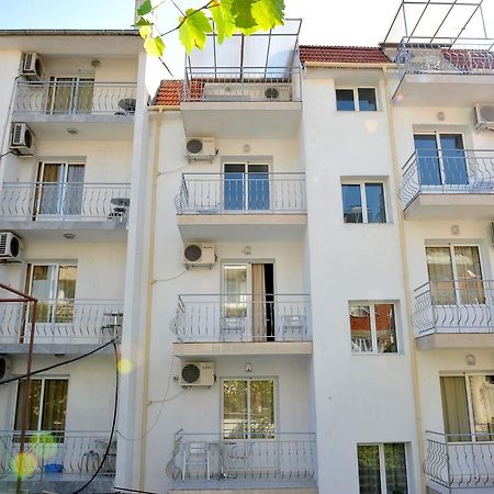 Family Hotel Blazhi Sandanski Exteriör bild