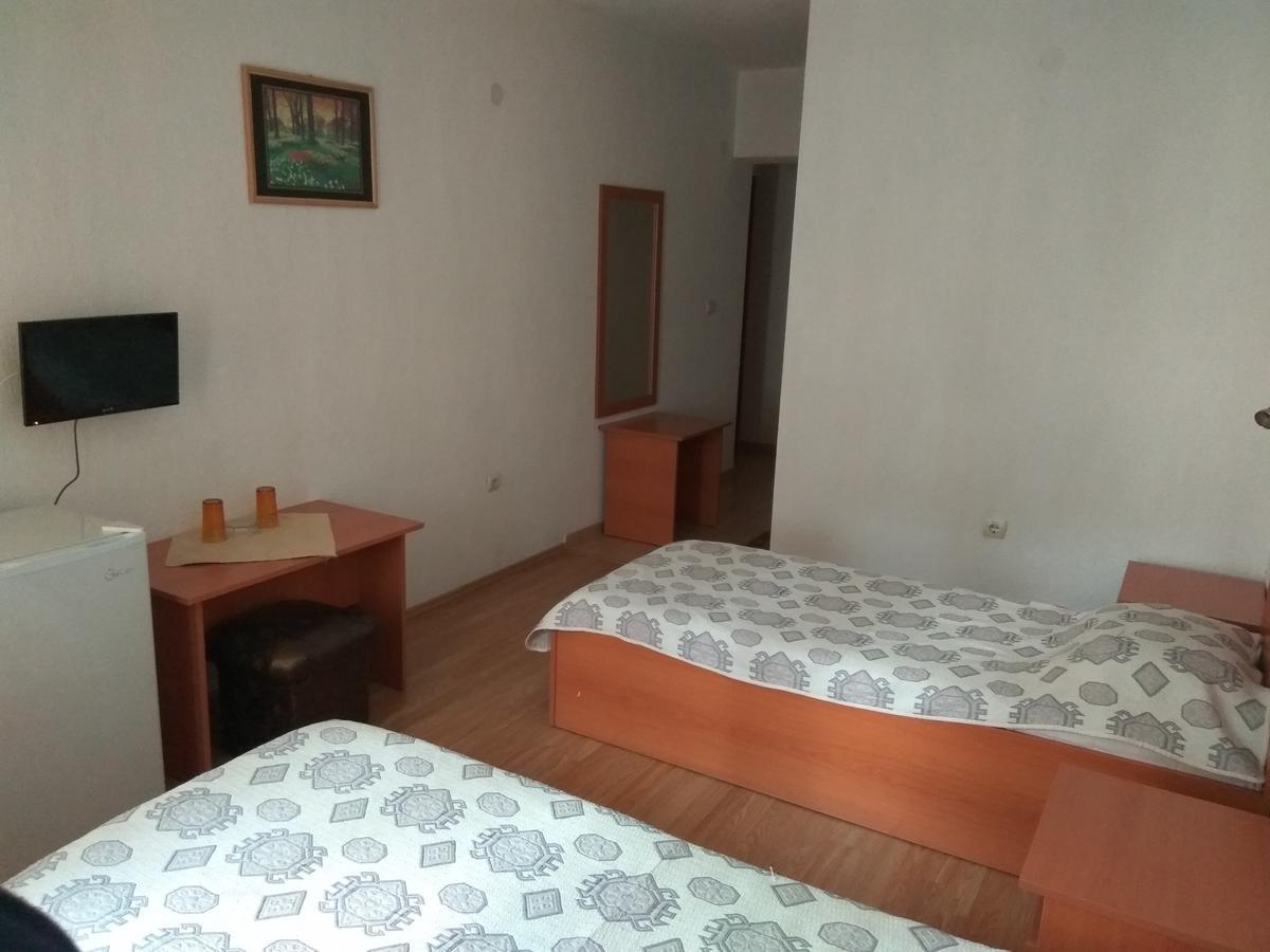 Family Hotel Blazhi Sandanski Exteriör bild